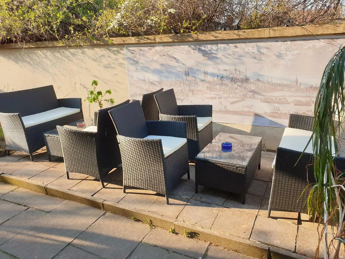 House With 3 Apartments In Nurnberg City